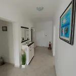 Laura *