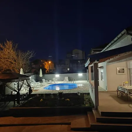 Laura * Galovac (Zadar)