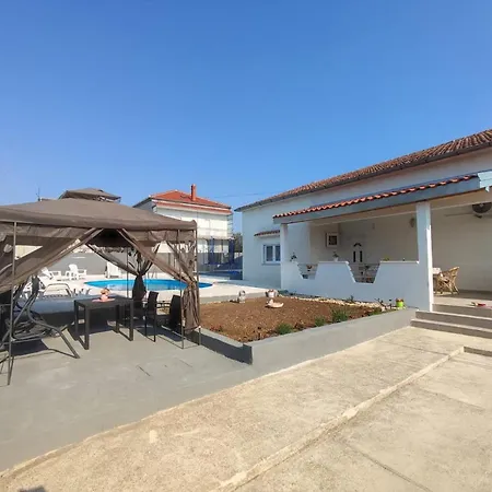 Villa Laura Galovac (Zadar)